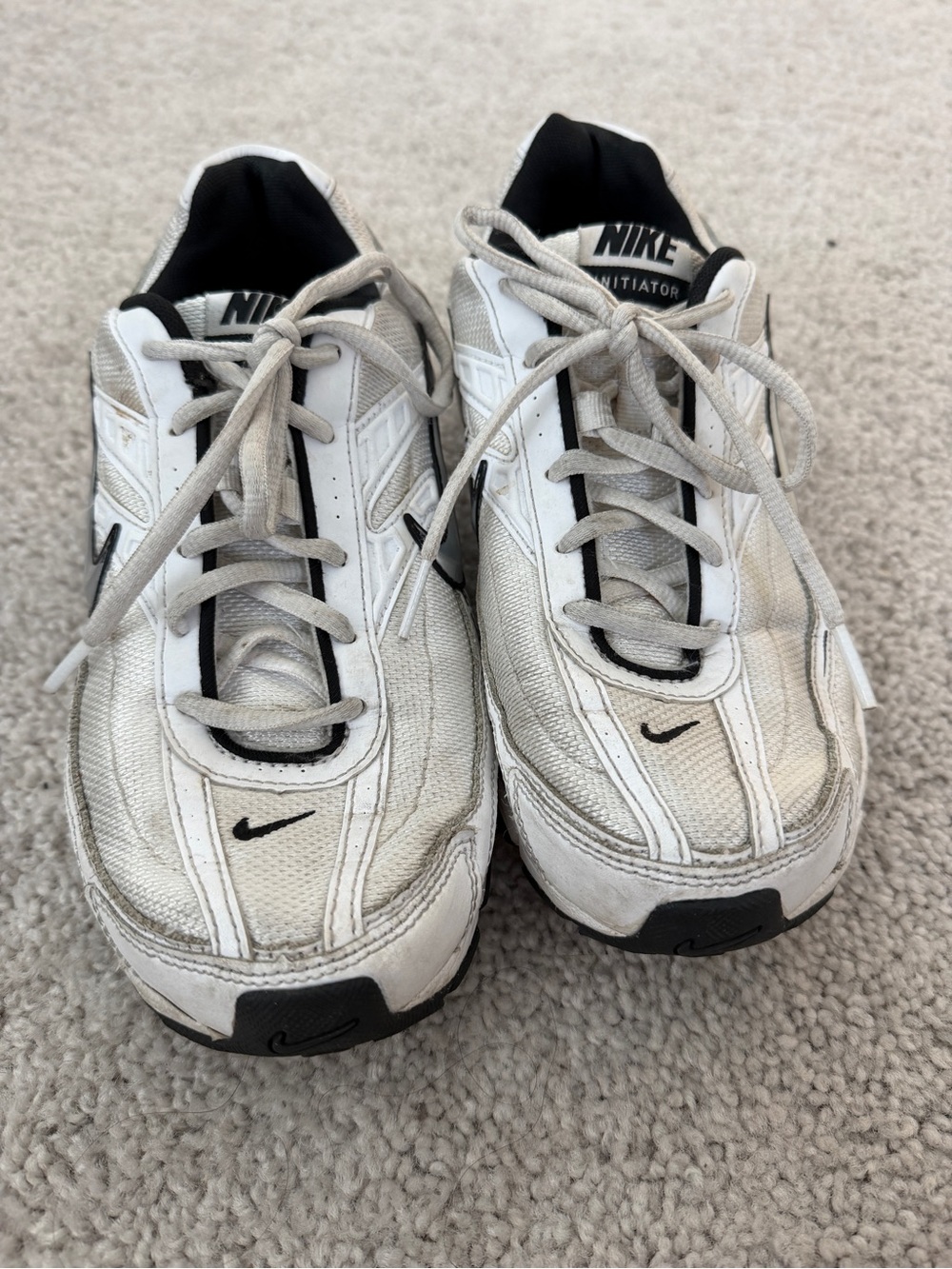 Nike womens White and Black Running Sneakers